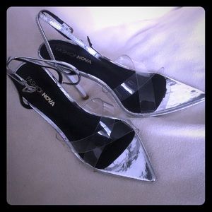stilettos -Fashion Nova 8.5 Metalic Silver